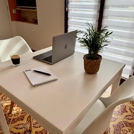 Le Wooden De Avec Garage Prive *